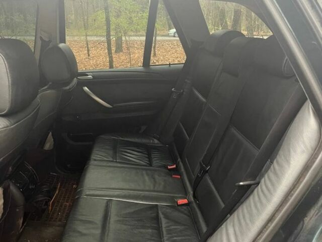 Зеленый БМВ Х5, объемом двигателя 0 л и пробегом 300 тыс. км за 4300 $, фото 6 на Automoto.ua