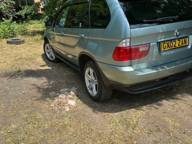 Зеленый БМВ Х5, объемом двигателя 3 л и пробегом 300 тыс. км за 4000 $, фото 3 на Automoto.ua