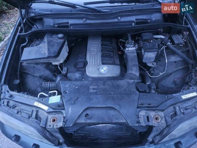 Зеленый БМВ Х5, объемом двигателя 3 л и пробегом 307 тыс. км за 4700 $, фото 9 на Automoto.ua