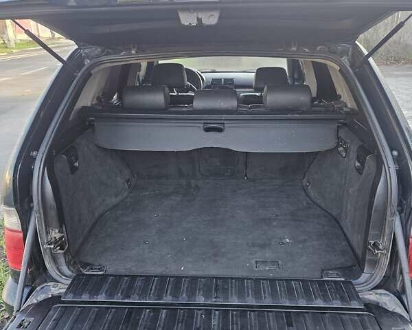 Зеленый БМВ Х5, объемом двигателя 3 л и пробегом 307 тыс. км за 4700 $, фото 7 на Automoto.ua