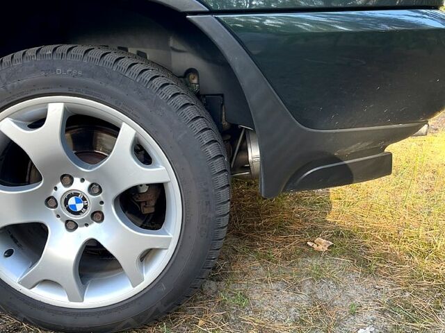 Зеленый БМВ Х5, объемом двигателя 2.9 л и пробегом 311 тыс. км за 10000 $, фото 3 на Automoto.ua