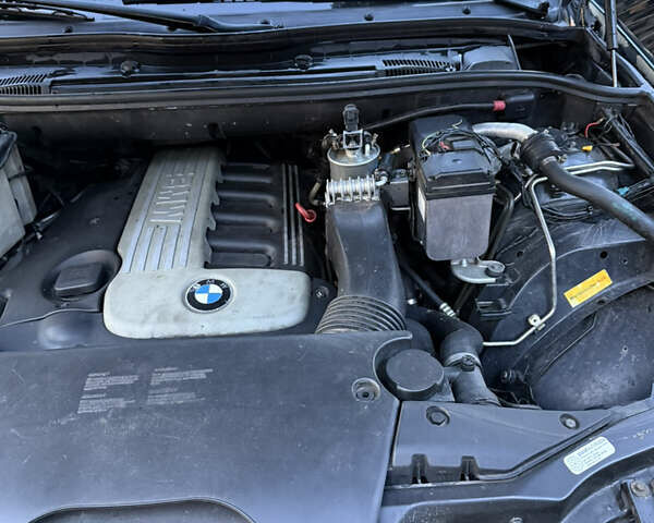 Зеленый БМВ Х5, объемом двигателя 3 л и пробегом 311 тыс. км за 9500 $, фото 12 на Automoto.ua