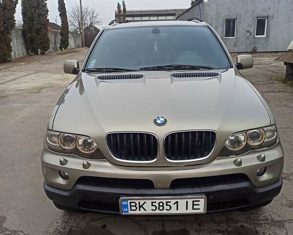 Зелений БМВ Х5, об'ємом двигуна 3 л та пробігом 296 тис. км за 9999 $, фото 1 на Automoto.ua