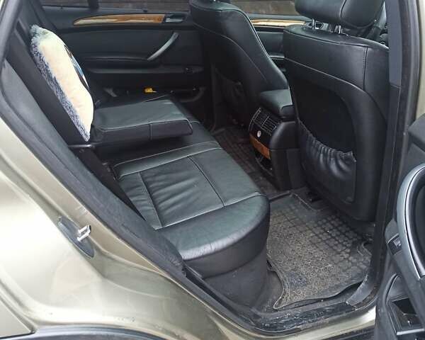 Зелений БМВ Х5, об'ємом двигуна 3 л та пробігом 296 тис. км за 9999 $, фото 12 на Automoto.ua