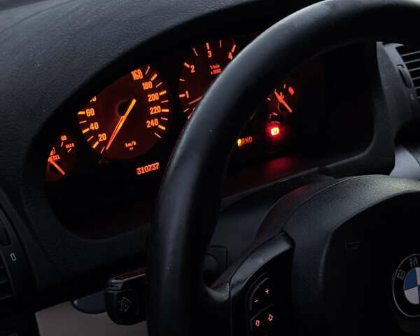 Зеленый БМВ Х5, объемом двигателя 3 л и пробегом 311 тыс. км за 10650 $, фото 7 на Automoto.ua