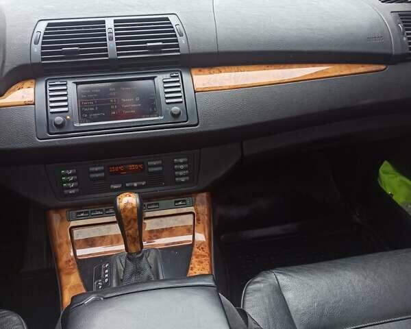 Зелений БМВ Х5, об'ємом двигуна 3 л та пробігом 296 тис. км за 9999 $, фото 10 на Automoto.ua