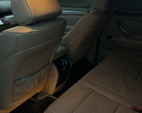 Зеленый БМВ Х5, объемом двигателя 3 л и пробегом 311 тыс. км за 10650 $, фото 8 на Automoto.ua