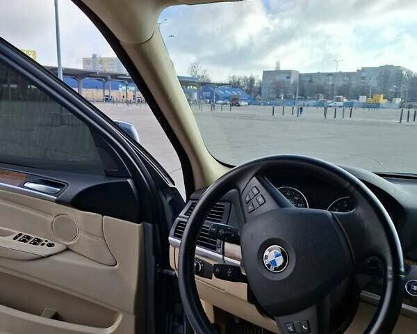 Зеленый БМВ Х5, объемом двигателя 3 л и пробегом 246 тыс. км за 11000 $, фото 21 на Automoto.ua
