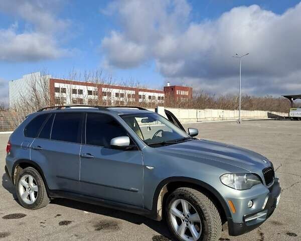 Зеленый БМВ Х5, объемом двигателя 3 л и пробегом 246 тыс. км за 11000 $, фото 2 на Automoto.ua
