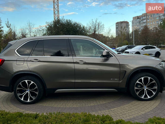 Зеленый БМВ Х5, объемом двигателя 2.98 л и пробегом 153 тыс. км за 38750 $, фото 7 на Automoto.ua