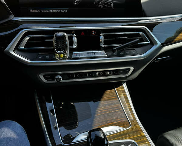 Зеленый БМВ Х5, объемом двигателя 3 л и пробегом 26 тыс. км за 64000 $, фото 2 на Automoto.ua