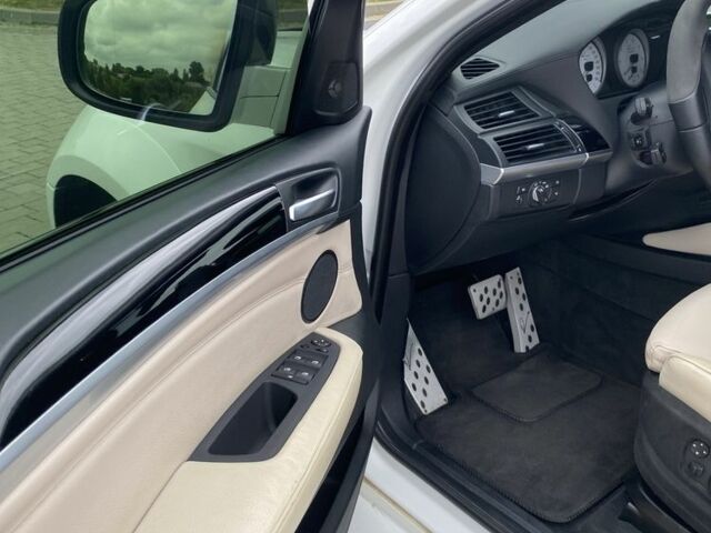 Білий БМВ Х6 М, об'ємом двигуна 4.4 л та пробігом 125 тис. км за 17900 $, фото 5 на Automoto.ua