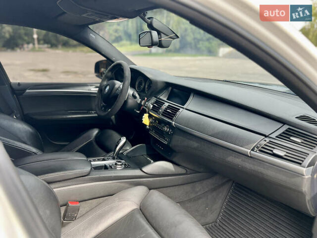 Білий БМВ Х6 М, об'ємом двигуна 4.4 л та пробігом 160 тис. км за 16800 $, фото 16 на Automoto.ua