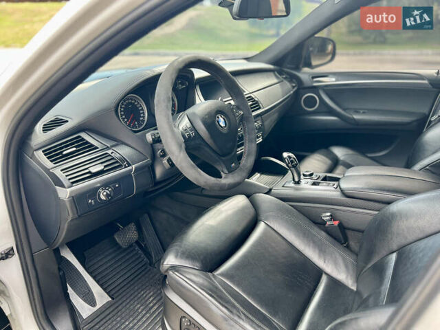 Білий БМВ Х6 М, об'ємом двигуна 4.4 л та пробігом 160 тис. км за 16800 $, фото 6 на Automoto.ua