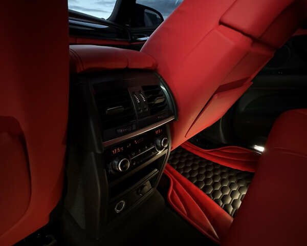 Белый БМВ Х6 М, объемом двигателя 4.39 л и пробегом 157 тыс. км за 35800 $, фото 8 на Automoto.ua