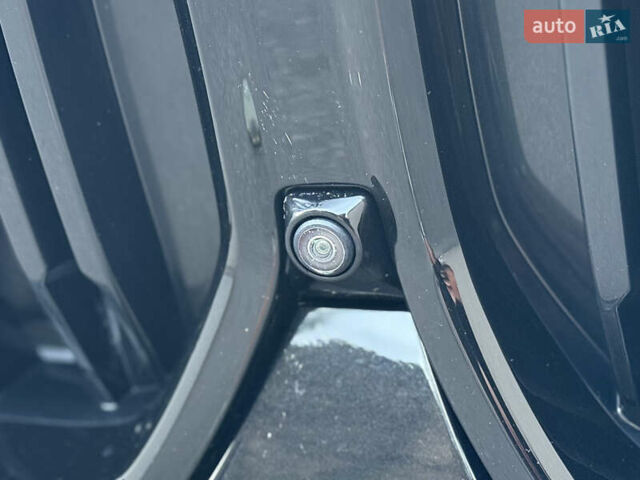 Черный БМВ Х6 М, объемом двигателя 4.39 л и пробегом 21 тыс. км за 118000 $, фото 33 на Automoto.ua