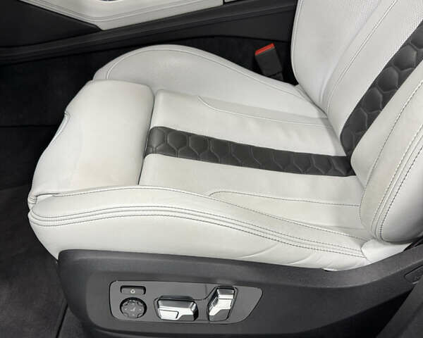 Черный БМВ Х6 М, объемом двигателя 4.39 л и пробегом 37 тыс. км за 108000 $, фото 30 на Automoto.ua