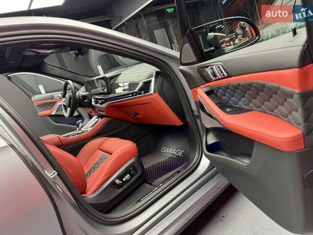 Серый БМВ Х6 М, объемом двигателя 4.4 л и пробегом 15 тыс. км за 160900 $, фото 62 на Automoto.ua