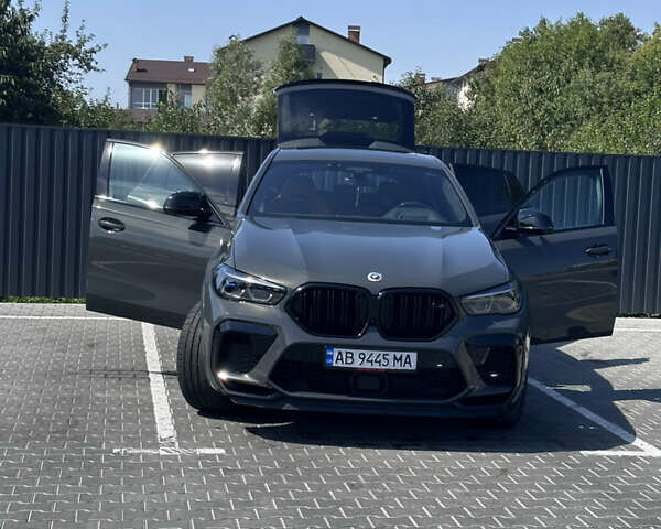 Серый БМВ Х6 М, объемом двигателя 4.39 л и пробегом 30 тыс. км за 120000 $, фото 2 на Automoto.ua