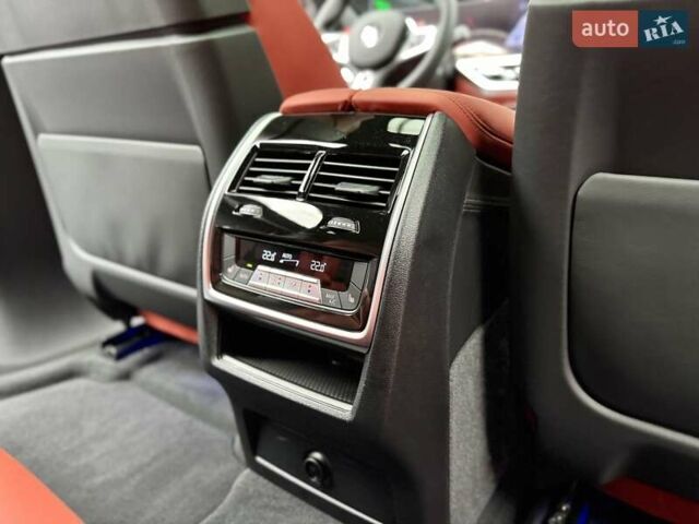 Серый БМВ Х6 М, объемом двигателя 4.4 л и пробегом 15 тыс. км за 160900 $, фото 61 на Automoto.ua