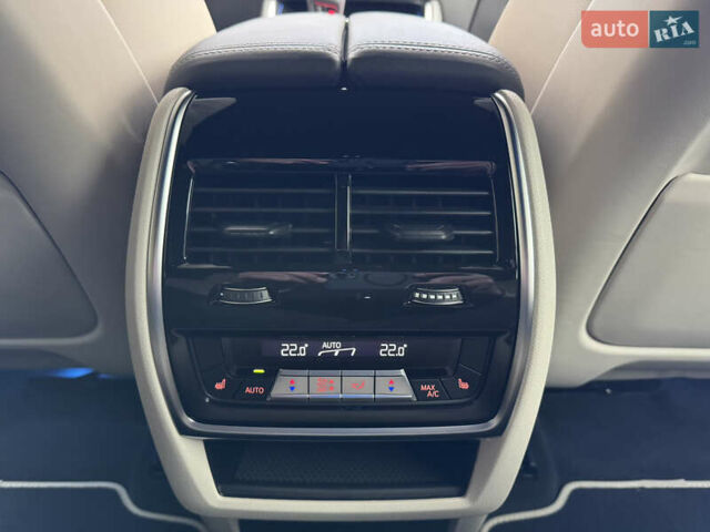 Серый БМВ Х6 М, объемом двигателя 4.39 л и пробегом 7 тыс. км за 167000 $, фото 37 на Automoto.ua