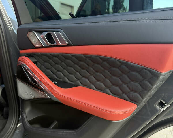 Серый БМВ Х6 М, объемом двигателя 4.39 л и пробегом 23 тыс. км за 106000 $, фото 9 на Automoto.ua