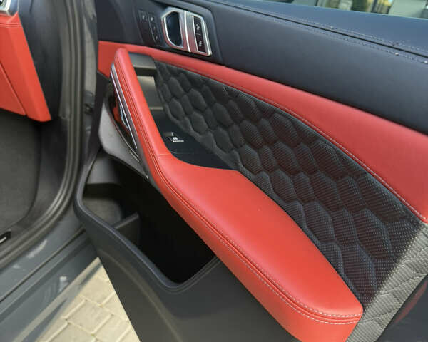 Серый БМВ Х6 М, объемом двигателя 4.39 л и пробегом 23 тыс. км за 106000 $, фото 12 на Automoto.ua