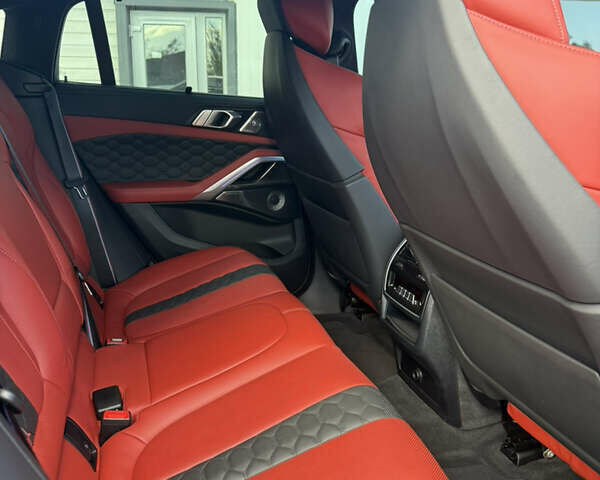 Серый БМВ Х6 М, объемом двигателя 4.39 л и пробегом 23 тыс. км за 106000 $, фото 10 на Automoto.ua