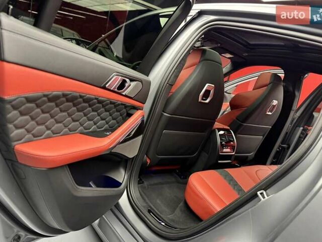 Серый БМВ Х6 М, объемом двигателя 4.4 л и пробегом 15 тыс. км за 160900 $, фото 47 на Automoto.ua