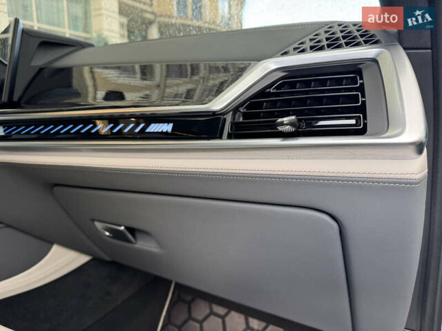 Серый БМВ Х6 М, объемом двигателя 4.39 л и пробегом 7 тыс. км за 167000 $, фото 41 на Automoto.ua