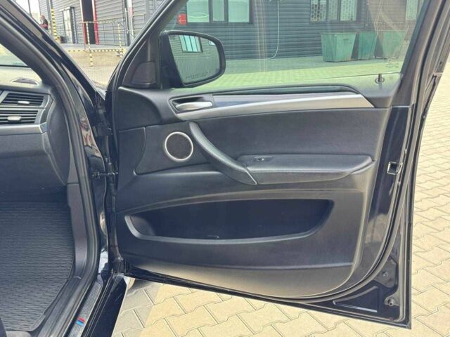 Синий БМВ Х6 М, объемом двигателя 4.4 л и пробегом 180 тыс. км за 15500 $, фото 12 на Automoto.ua