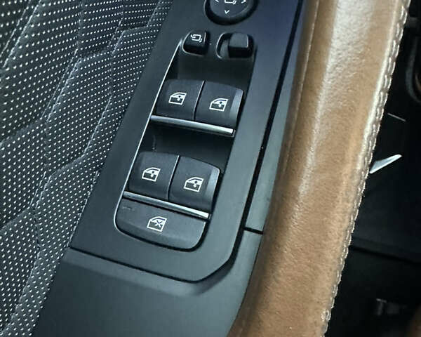 Синий БМВ Х6 М, объемом двигателя 4.39 л и пробегом 80 тыс. км за 93000 $, фото 37 на Automoto.ua