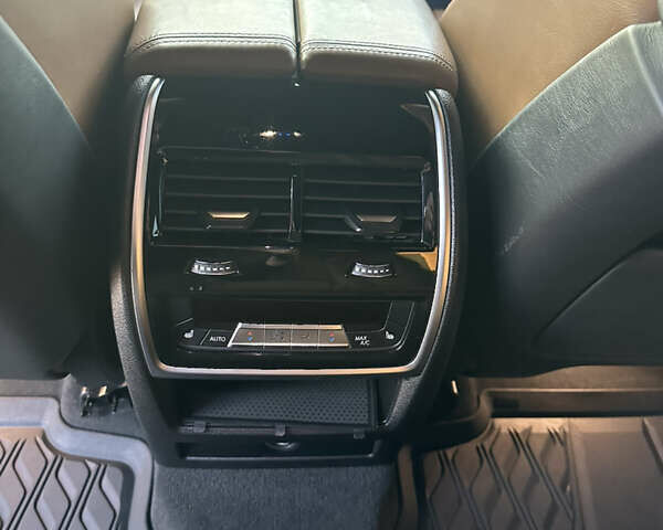 Синий БМВ Х6 М, объемом двигателя 4.39 л и пробегом 80 тыс. км за 93000 $, фото 24 на Automoto.ua