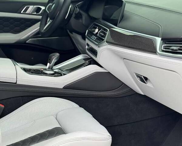 Синий БМВ Х6 М, объемом двигателя 4.39 л и пробегом 59 тыс. км за 93000 $, фото 6 на Automoto.ua