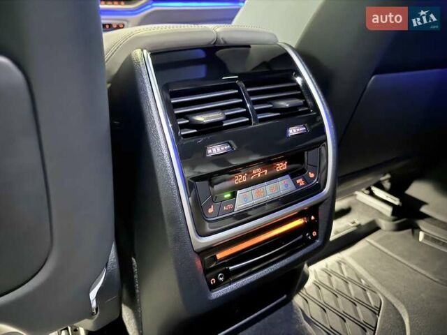 Синий БМВ Х6 М, объемом двигателя 4.39 л и пробегом 26 тыс. км за 125500 $, фото 28 на Automoto.ua