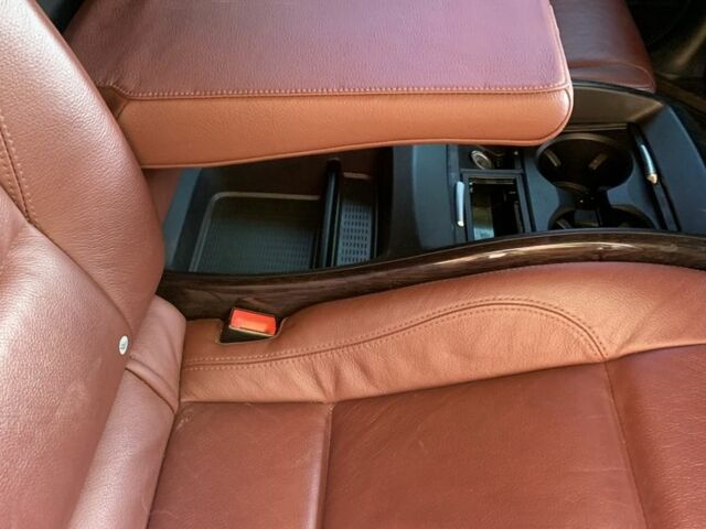 Белый БМВ Х6, объемом двигателя 4.4 л и пробегом 183 тыс. км за 11200 $, фото 11 на Automoto.ua