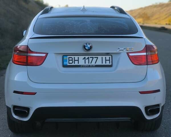 Білий БМВ Х6, об'ємом двигуна 4.4 л та пробігом 165 тис. км за 10900 $, фото 2 на Automoto.ua