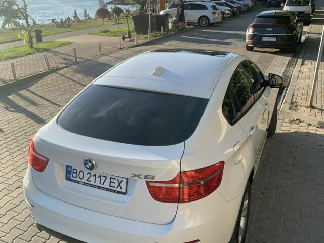 Белый БМВ Х6, объемом двигателя 4.4 л и пробегом 183 тыс. км за 11200 $, фото 2 на Automoto.ua