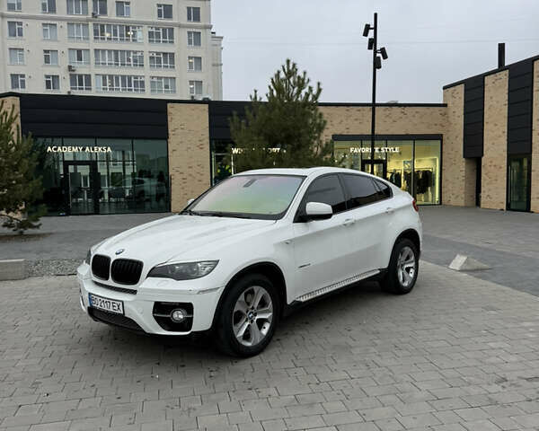 Білий БМВ Х6, об'ємом двигуна 4.4 л та пробігом 187 тис. км за 11900 $, фото 2 на Automoto.ua
