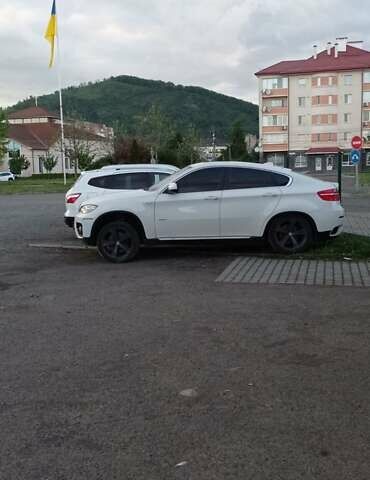 Белый БМВ Х6, объемом двигателя 4.39 л и пробегом 180 тыс. км за 8500 $, фото 8 на Automoto.ua
