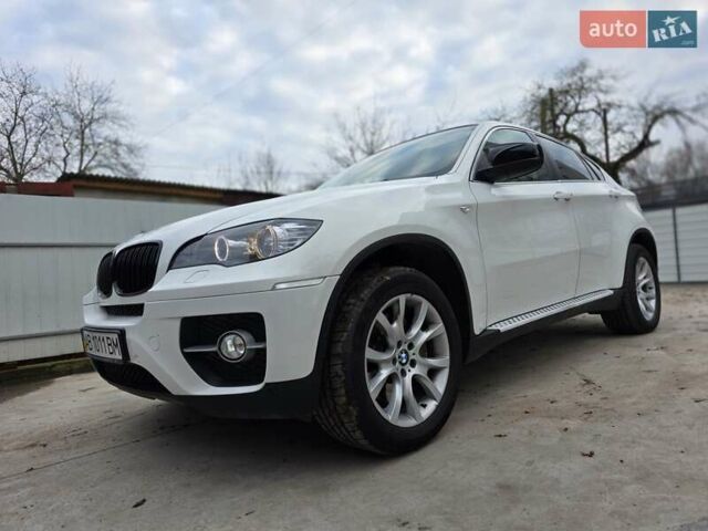 Белый БМВ Х6, объемом двигателя 4.39 л и пробегом 99 тыс. км за 14500 $, фото 1 на Automoto.ua