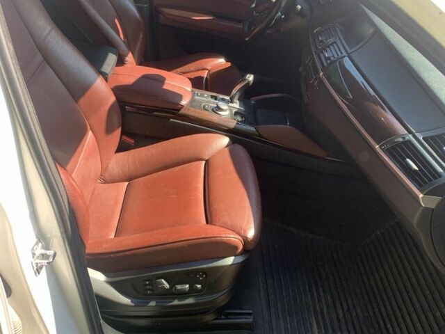 Белый БМВ Х6, объемом двигателя 4.4 л и пробегом 183 тыс. км за 11200 $, фото 12 на Automoto.ua