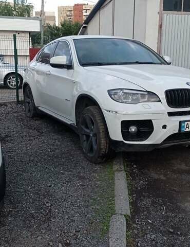 Белый БМВ Х6, объемом двигателя 4.39 л и пробегом 180 тыс. км за 8500 $, фото 13 на Automoto.ua