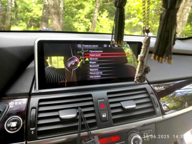 Белый БМВ Х6, объемом двигателя 4 л и пробегом 224 тыс. км за 17000 $, фото 6 на Automoto.ua