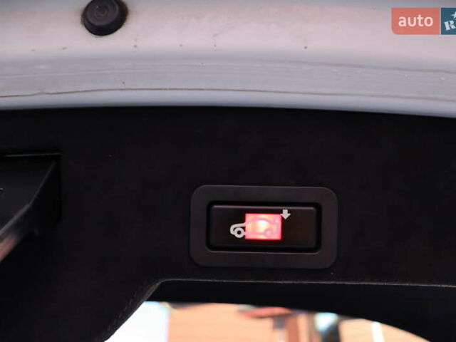 Белый БМВ Х6, объемом двигателя 4.4 л и пробегом 137 тыс. км за 18900 $, фото 39 на Automoto.ua