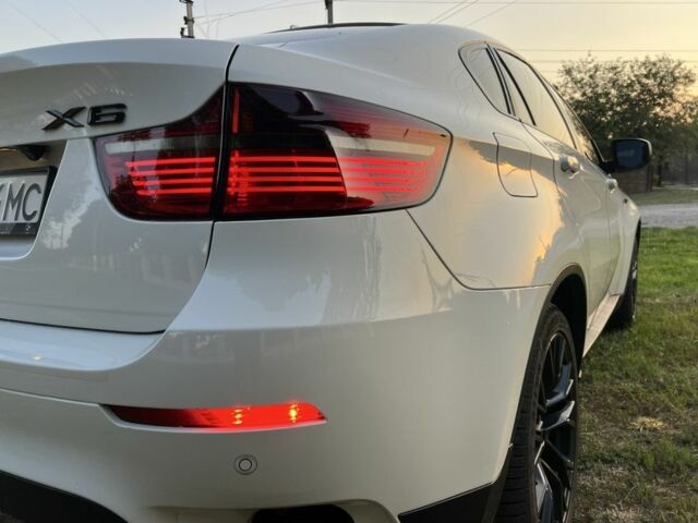 Білий БМВ Х6, об'ємом двигуна 3 л та пробігом 200 тис. км за 11500 $, фото 2 на Automoto.ua