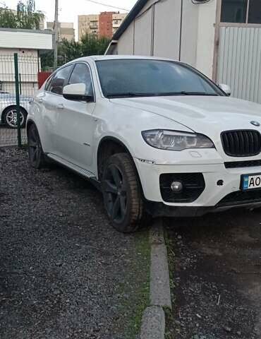 Белый БМВ Х6, объемом двигателя 4.39 л и пробегом 180 тыс. км за 8500 $, фото 11 на Automoto.ua