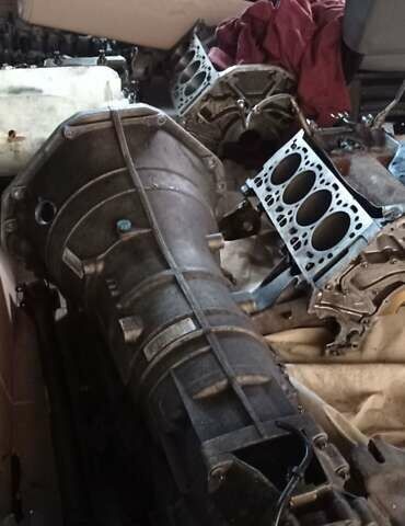 Белый БМВ Х6, объемом двигателя 4.39 л и пробегом 180 тыс. км за 8500 $, фото 18 на Automoto.ua