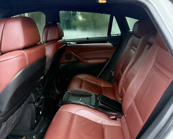 Білий БМВ Х6, об'ємом двигуна 4.4 л та пробігом 187 тис. км за 11900 $, фото 7 на Automoto.ua