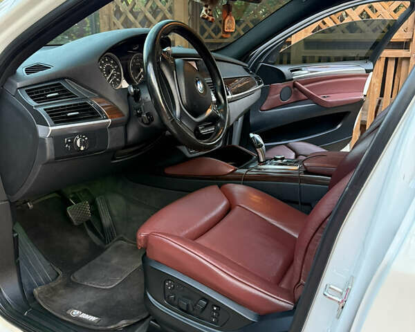 Белый БМВ Х6, объемом двигателя 3 л и пробегом 163 тыс. км за 16600 $, фото 8 на Automoto.ua
